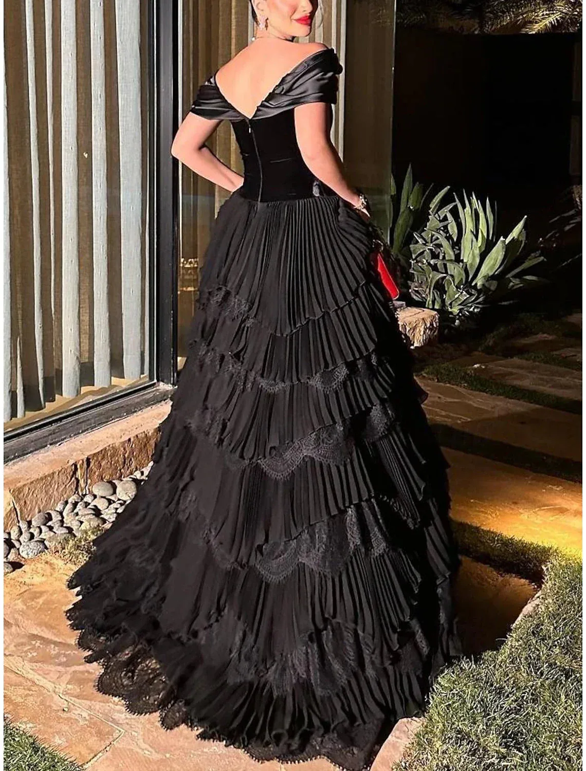 A-Line Prom Dresses Formal Gowns Evening Dresses Floor Length Short Sleeve Sweetheart Lace with Ruched