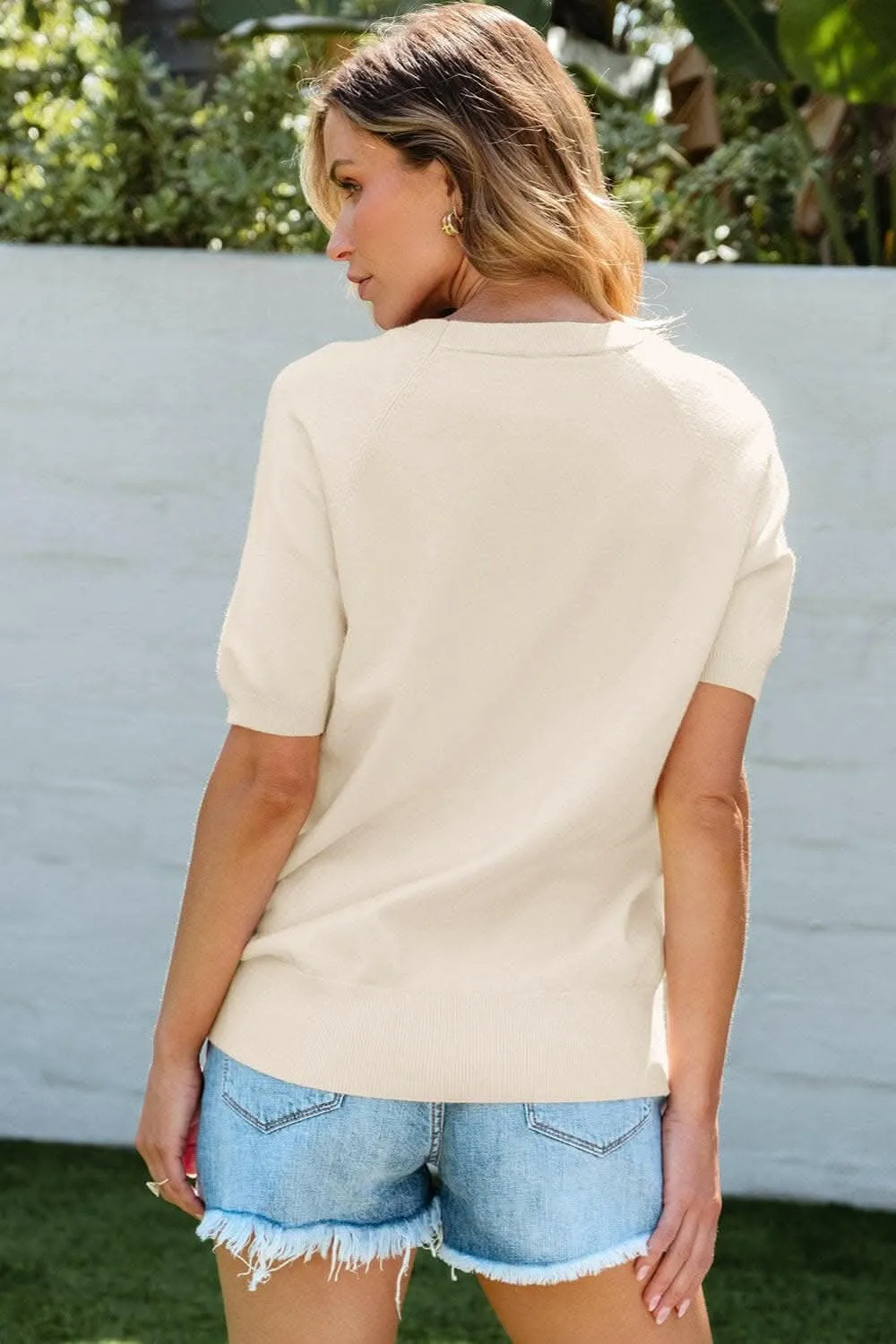 Chic Daisy Knit Top - Soft Fabric