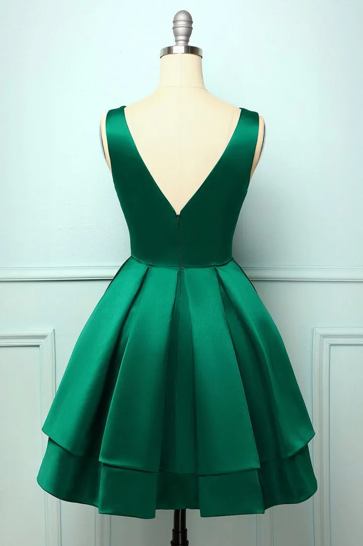 Green Satin Short Prom Dresses A-Line Homecoming Dresses V-neck