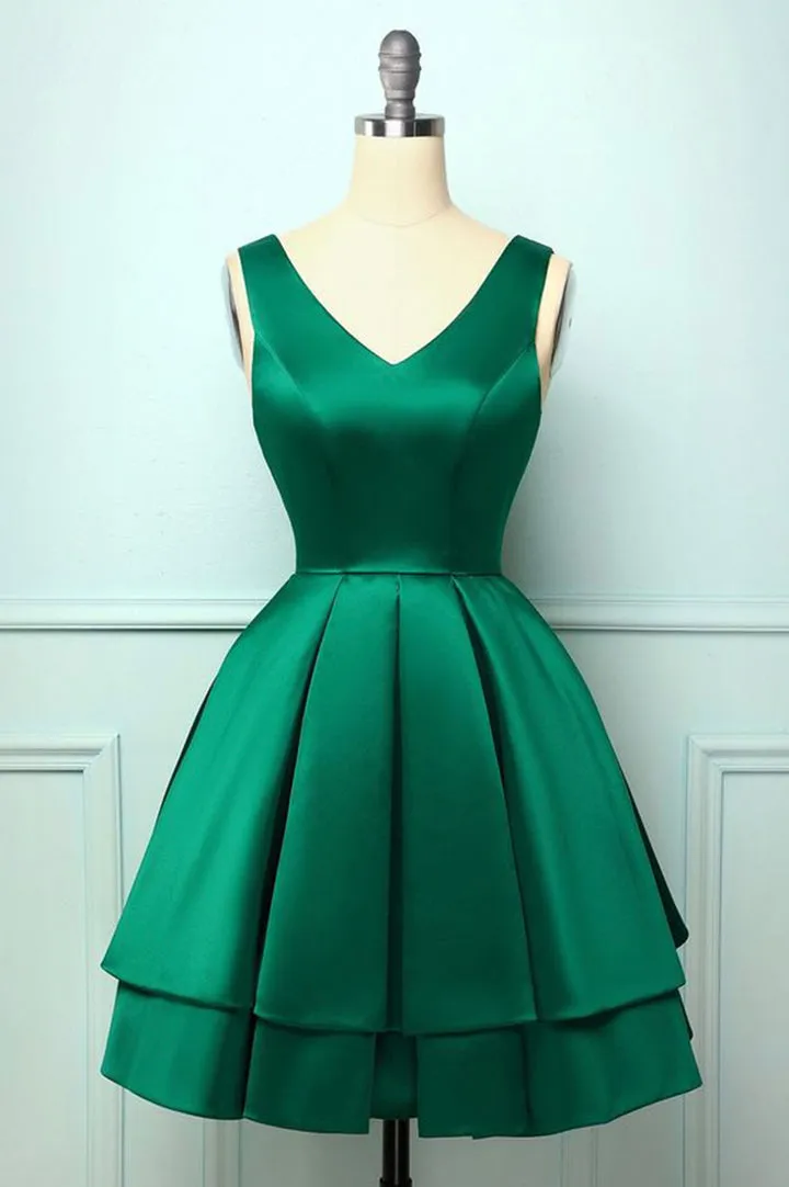 Green Satin Short Prom Dresses A-Line Homecoming Dresses V-neck